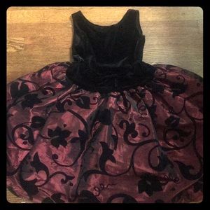 Girls velvet dress
